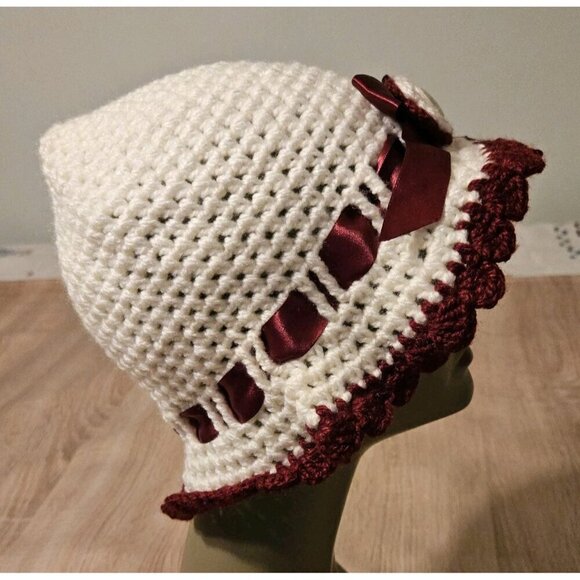 Hand-Made - Knitted Winter Clouche Hat - One-Size - Very Warm! Cream Bergundy - Picture 4 of 8